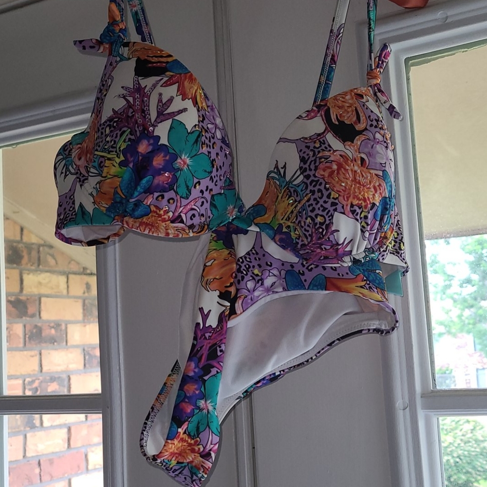 Women's swim suit